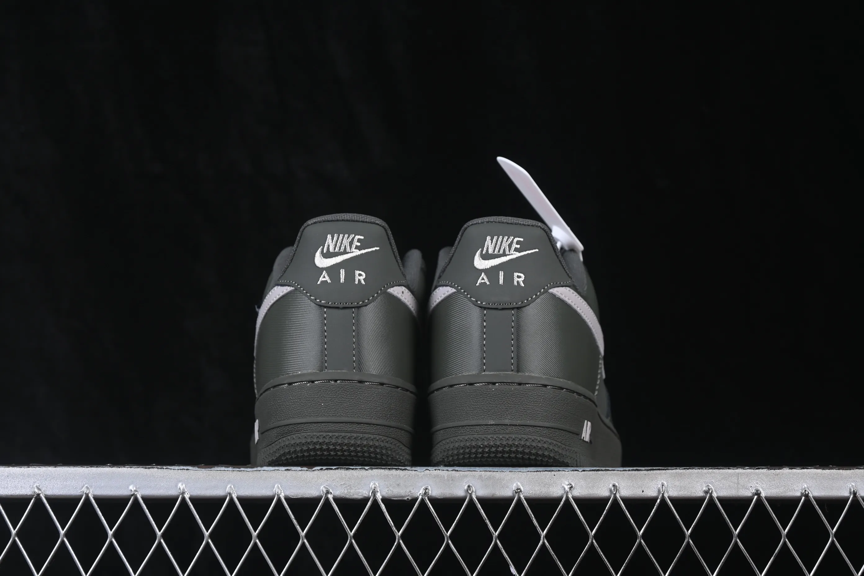 All categories Nk Air Force 1 Air Force series Nk Air Force 1 Low Air Force low-top Nike Air Force 1'07 Low Air Force 1 low-top casual sneakers IV5732-001